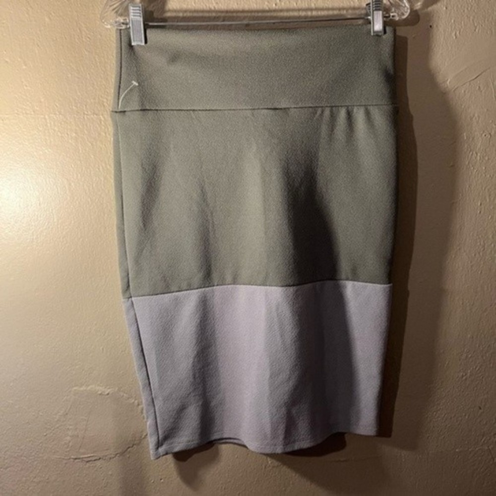 LULAROE skirt - Picture 2 of 8